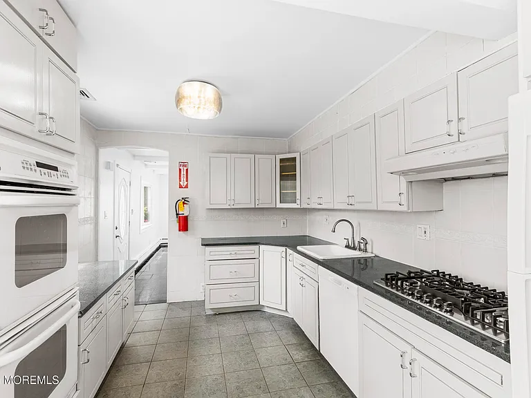 297 Highland Ave — Photo 7