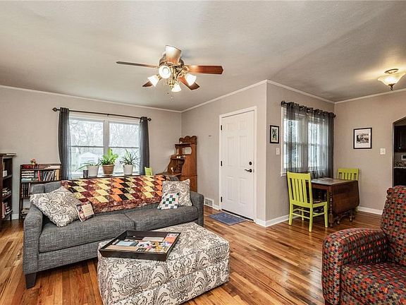 5th image of 6109 College Ave