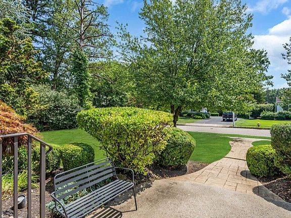 3rd image of 1222 Steeplechase Ct