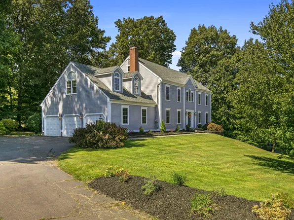 31 Cobblestone Drive, Hamden, CT 06518