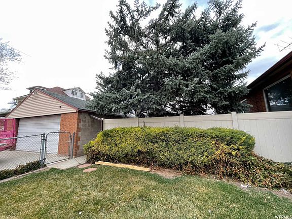 5th image of 305 E Truman Ave