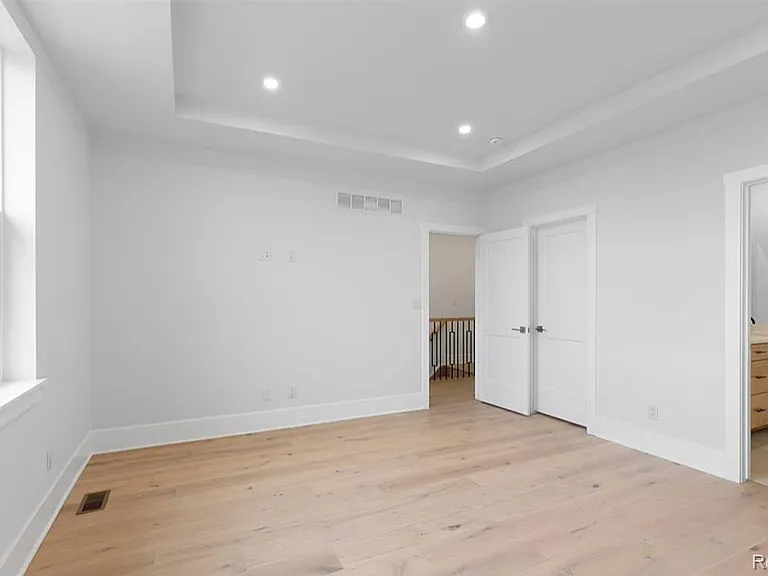 412 S Ctr — Photo 21