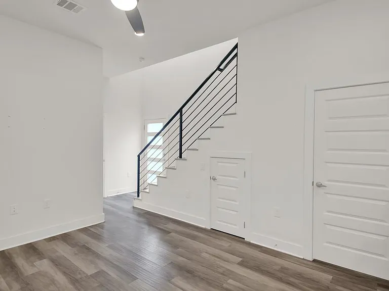 6325 Ponca St #B — Photo 5