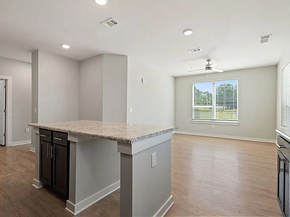 2nd image of 5373 Allatoona Gtwy #335