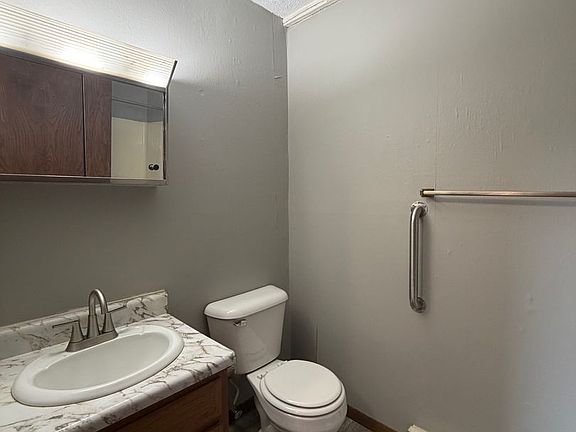 5th image of 2513 Corona Ave #4