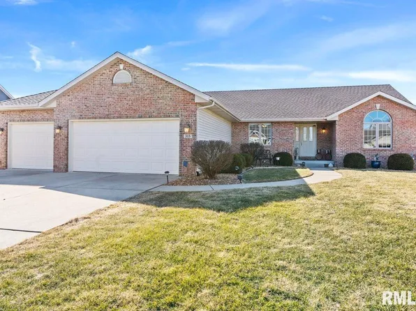 315 Windycrest Dr, Chatham, IL 62629