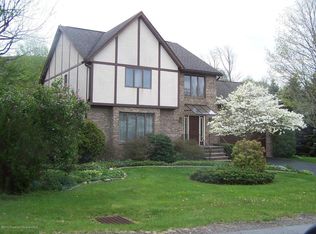 602 Pamela Dr, Clarks Summit, PA 18411