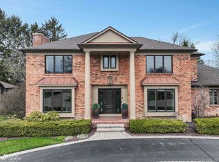 40 Regal Pl, Grosse Pointe Shores, MI 48236