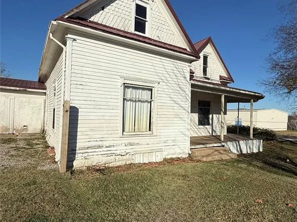 103 W 5th St, Stroud, OK 74079