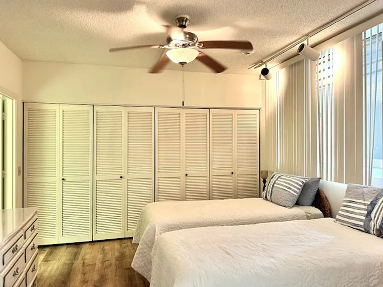 1095 Gulf Of Mexico Dr #104 — Photo 24