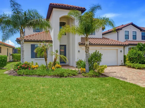 1577 Vizcaya Ln, Naples, FL 34113