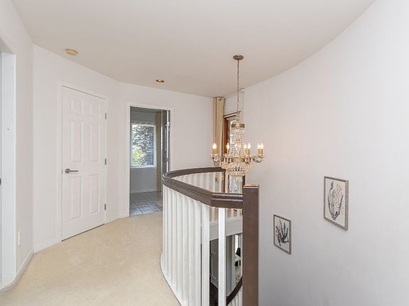 5th image of 1361 Inglewood Ave