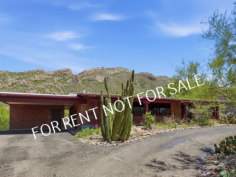 4565 E Quivira Dr — Photo 1
