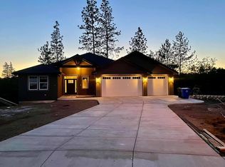 69 Shawnessy Ct, Eagle Point, OR 97524