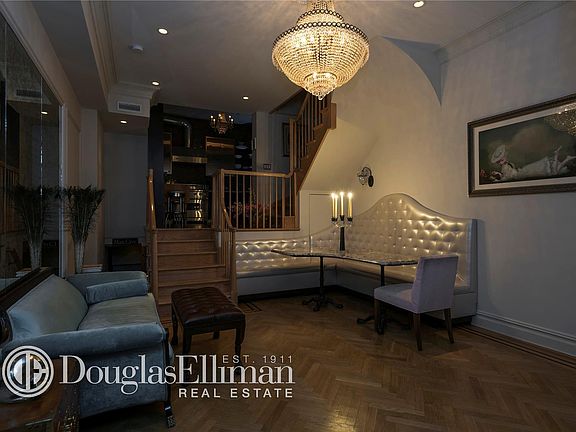 5th image of 153 Charles St #A
