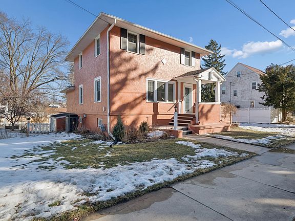 2nd image of 610 8th Ave SW