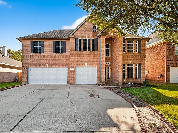 2nd image of 15527 Seminole Canyon Dr
