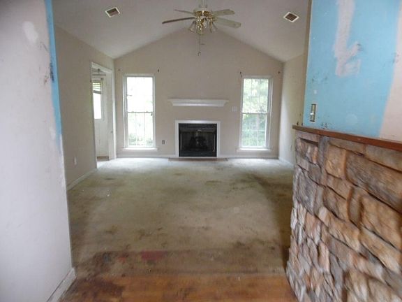 2nd image of 216 Winding Creek Dr