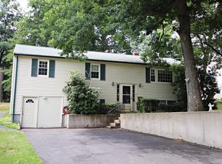 12 Barr Rd, Peabody, MA 01960