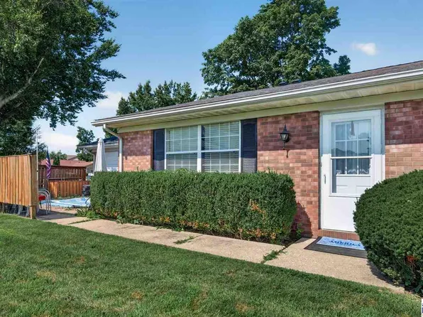 108 E Southglen Dr, Terre Haute, IN 47802