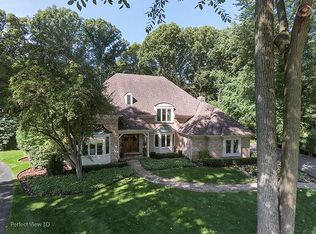 13 Stonewood Dr, St Charles, IL 60174