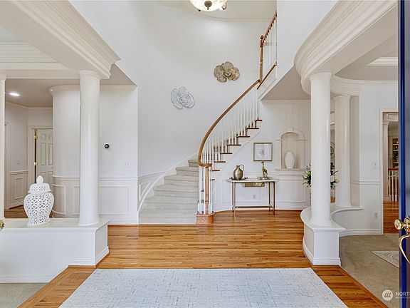 4th image of 2261 269th Court SE