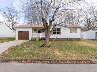 218 N Alexander Ave, Farmington, MO 63640