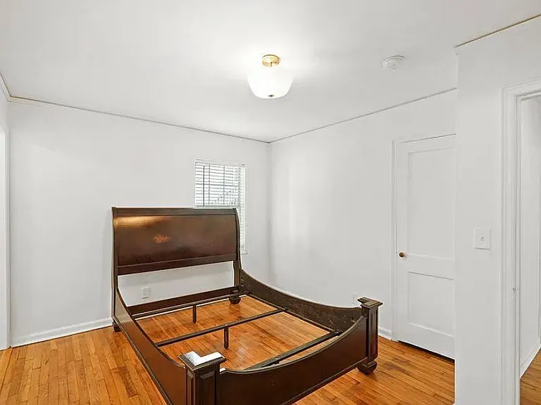 2371 Ben Hill Rd — Photo 11