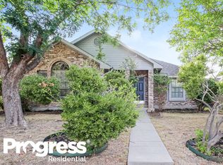 6932 Bentley Ave, Fort Worth, TX 76137