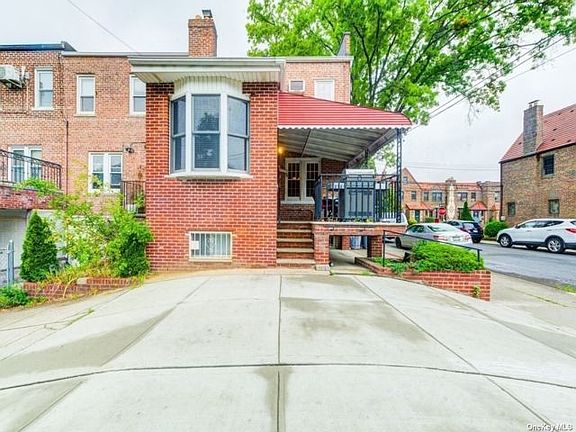 4th image of 82-30 Penelope Ave