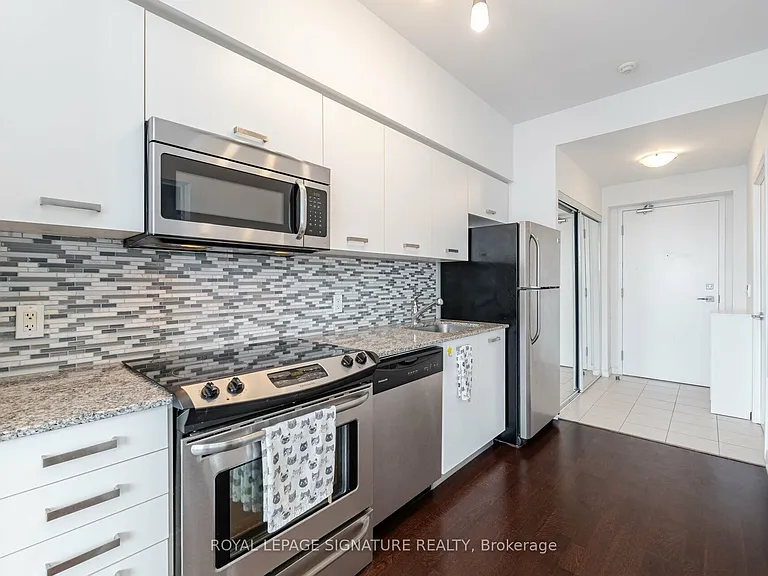 832 Bay St #3307 — Photo 7