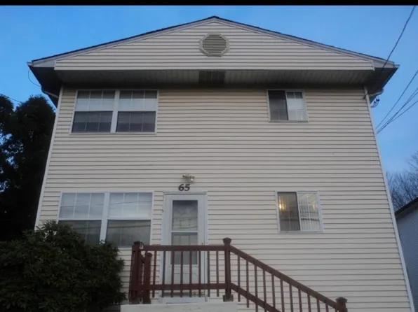 67 Lexington Ave, North Providence, RI 02904