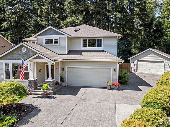 2nd image of 18002 89th Avenue E