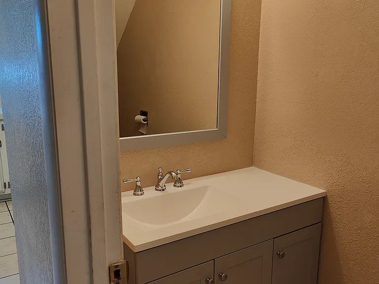 1028 E Bendix Dr — Photo 10