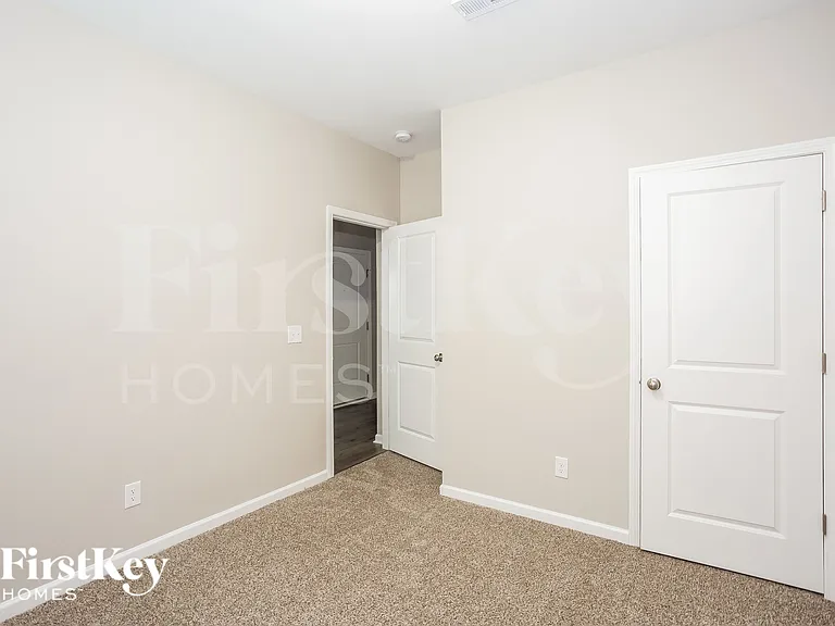 777 Alexander Commons Dr — Photo 13