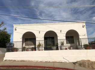 30 N Hereford Dr, Nogales, AZ 85621