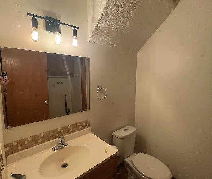 64 Lake George Rd #B — Photo 4