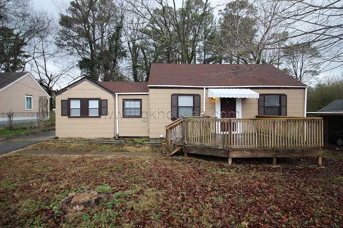 1st image of 707 Henderson Dr