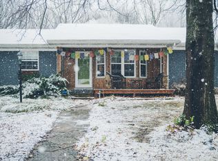 2710 N Stagecoach Dr, Fayetteville, AR 72703