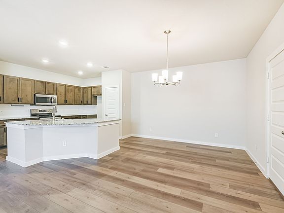 4th image of 25109 Pacific Wren Dr