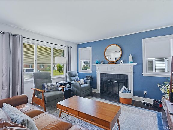 3rd image of 26 Ziegler Avenue