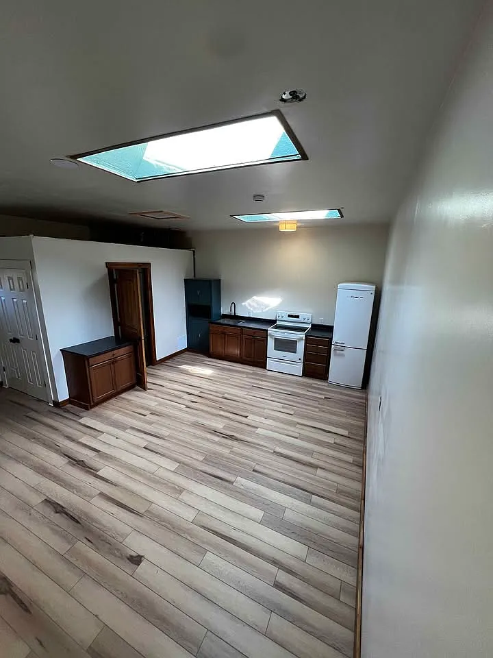 Studio, 400 sqft, $1,400 — Photo 4