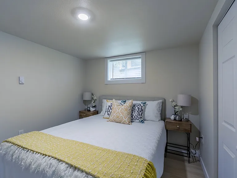 3737 Tacoma Ave S — Photo 12