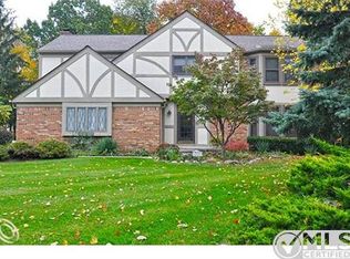 29130 Forest Hill Ct, Farmington Hills, MI 48331