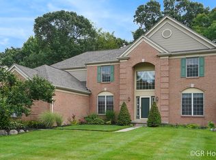 2374 Arbor Tree Ct SE, Grand Rapids, MI 49546