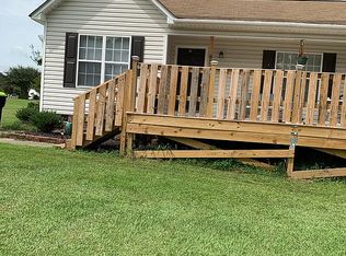 85 Meade Dr, Four Oaks, NC 27524