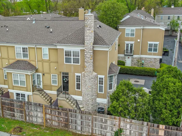 913 Junction Pl, Indianapolis, IN 46220