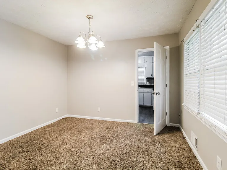 188 Regal Dr — Photo 4