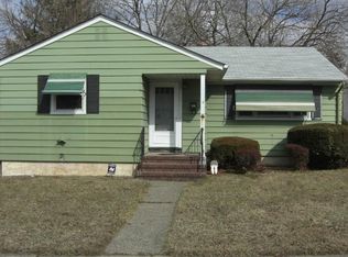 6 Cona Ct, Haledon, NJ 07508