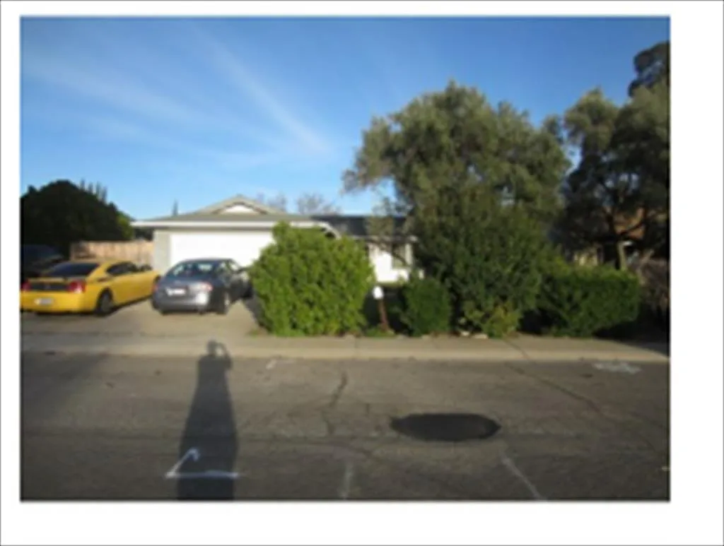 1040 Amaretto Dr photo 1